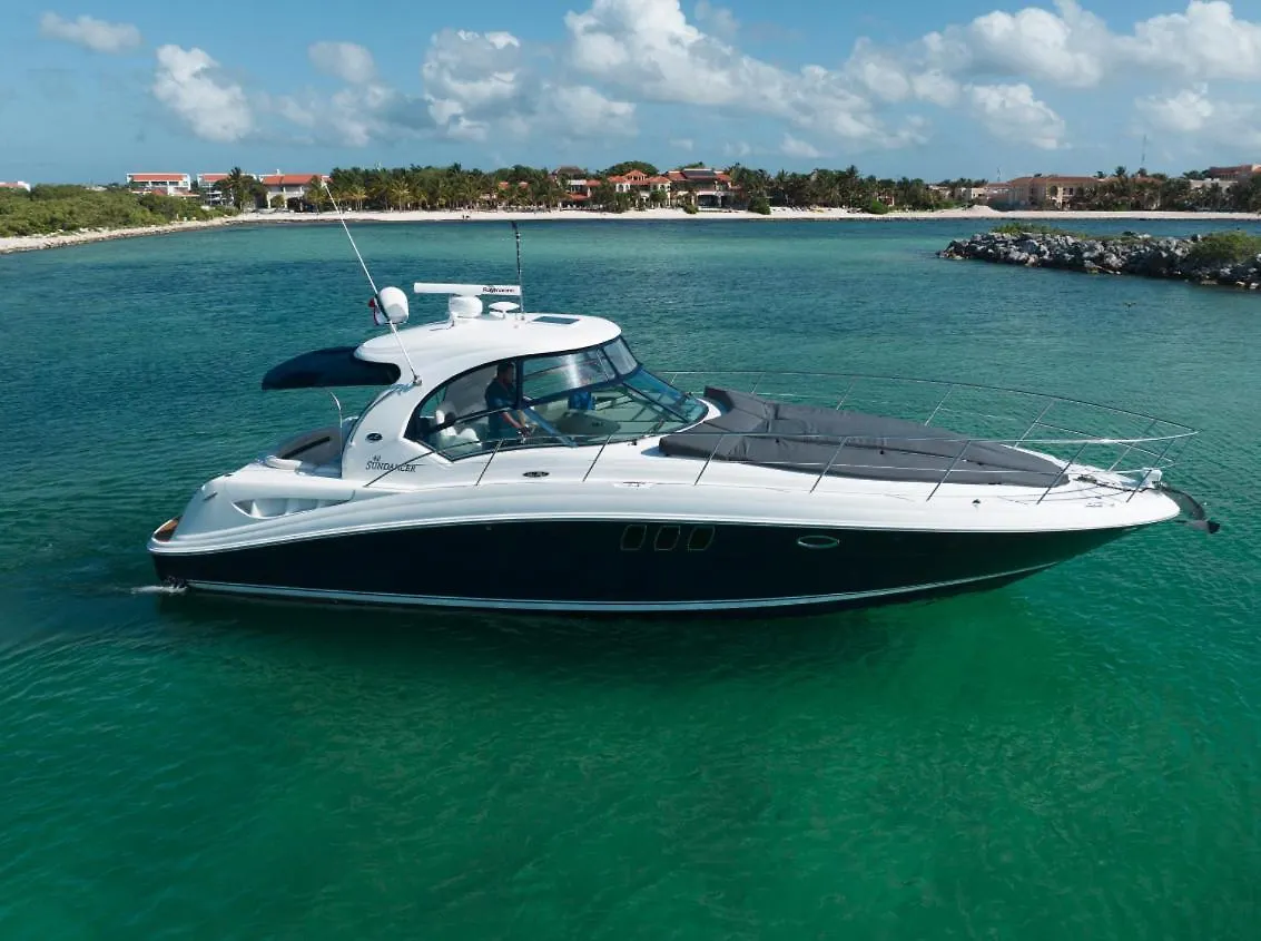 All-Included Private Charter Puerto Aventuras