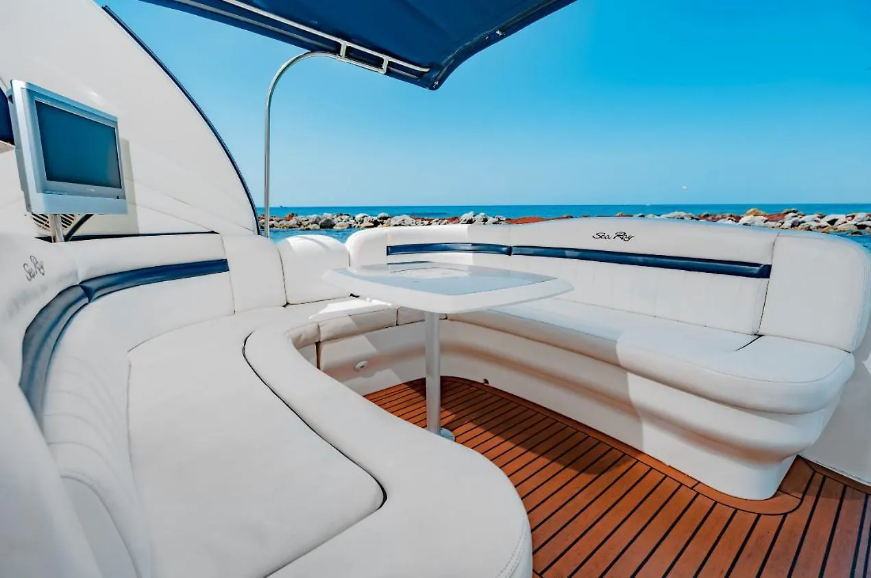 Πλωτό κατάλυμα All-Included Private Charter Puerto Aventuras